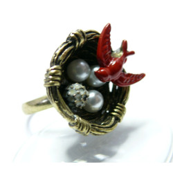 Bijux de créateur: Bague The red nest