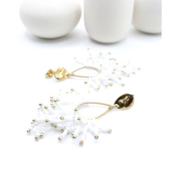 Boucles d’oreilles en acier inoxydable doré 18K – forme Corail  avec perles de rocaille BLANC