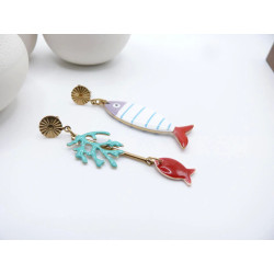 Boucles d’oreilles asymétriques en acier inoxydable doré 18K et poisson à rayures